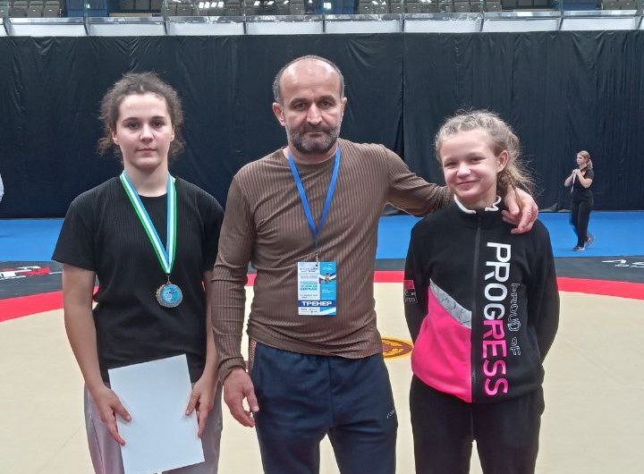 Девушки борцы из Тверской области вошли в состав кадетской сборной России