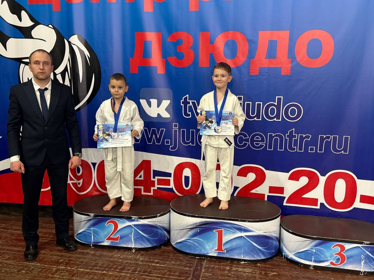 photo_5244994747867270983_y