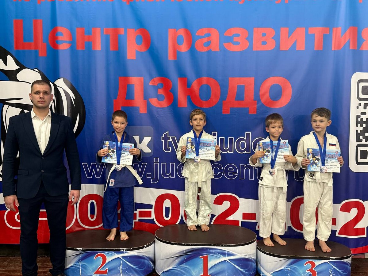 photo_5244994747867270984_y