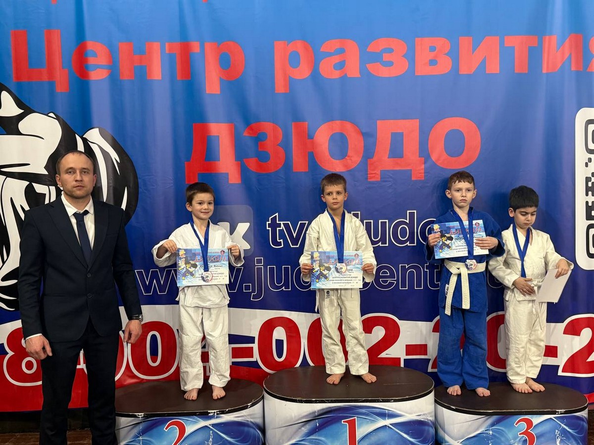 photo_5244994747867270985_y