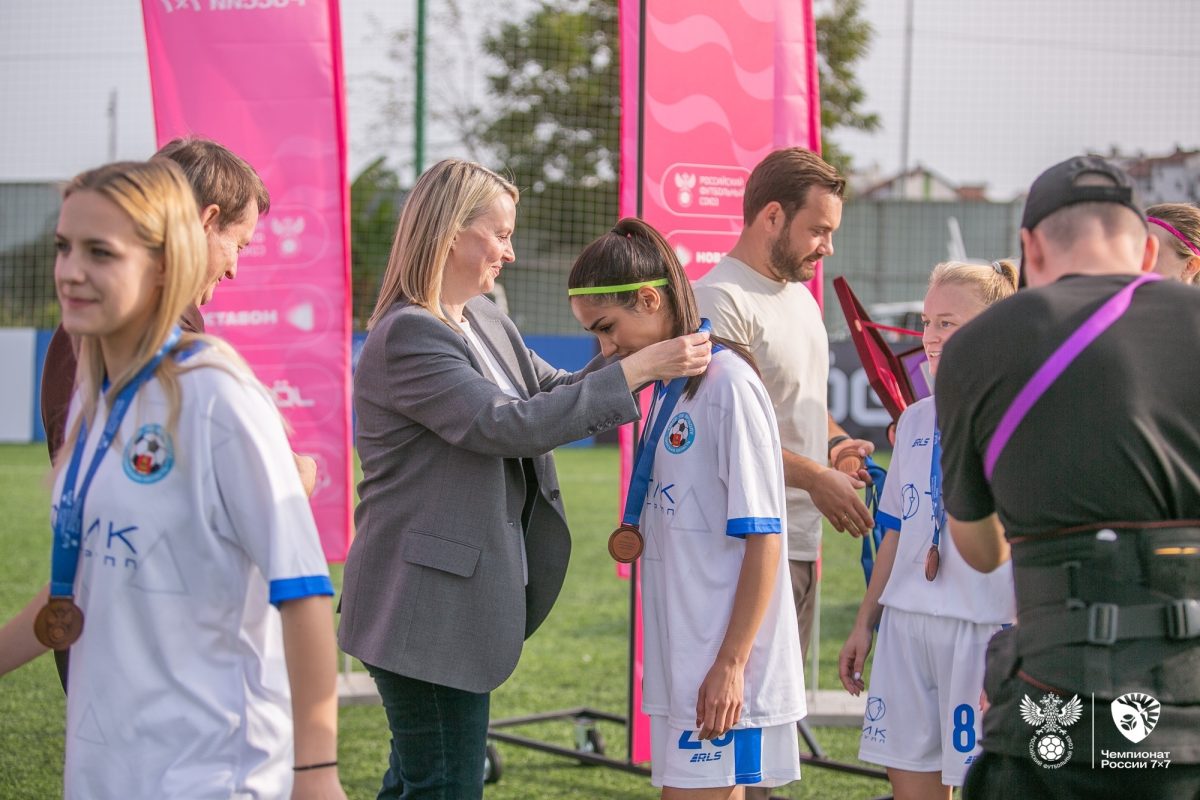 Впервые в истории: футболистки Твери завоевали медали чемпионата России