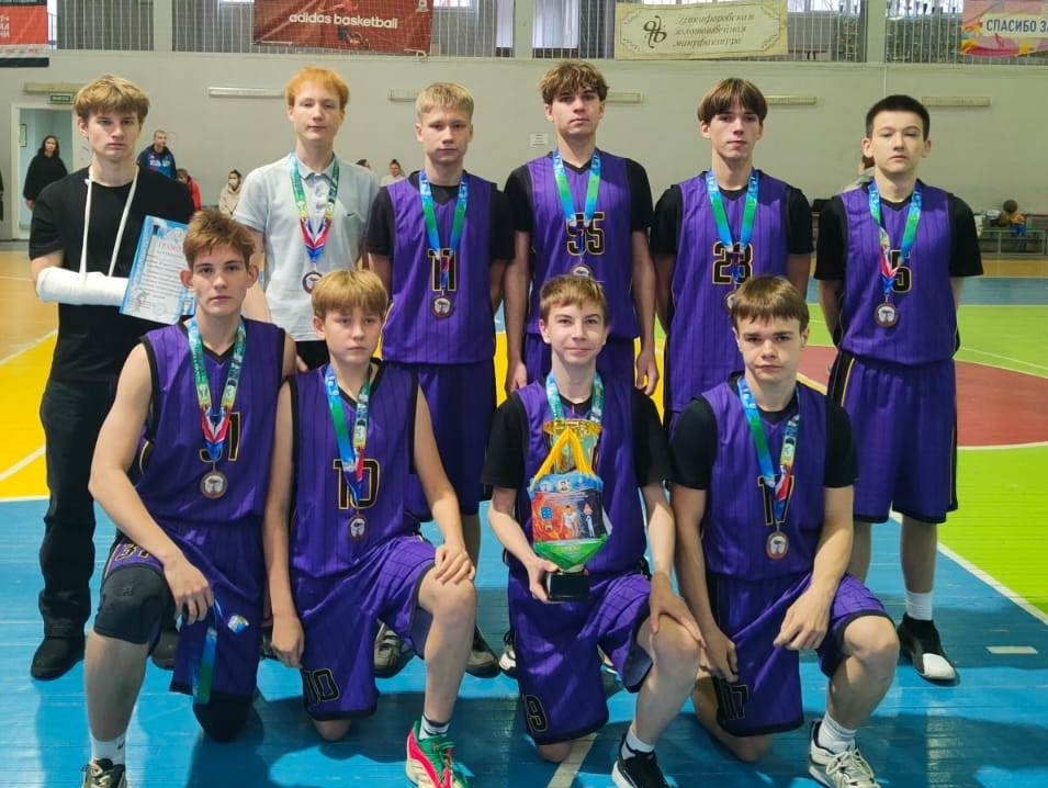 В Торжке состоялся юбилейный кубок по баскетболу памяти героя Сергея Козлова