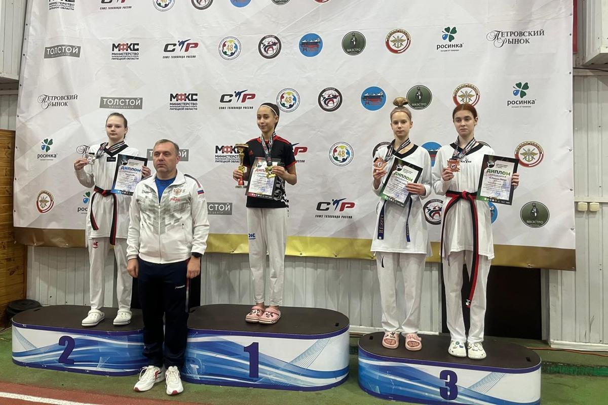 Тхэквондисты Тверской области покорили пьедестал всероссийских соревнований