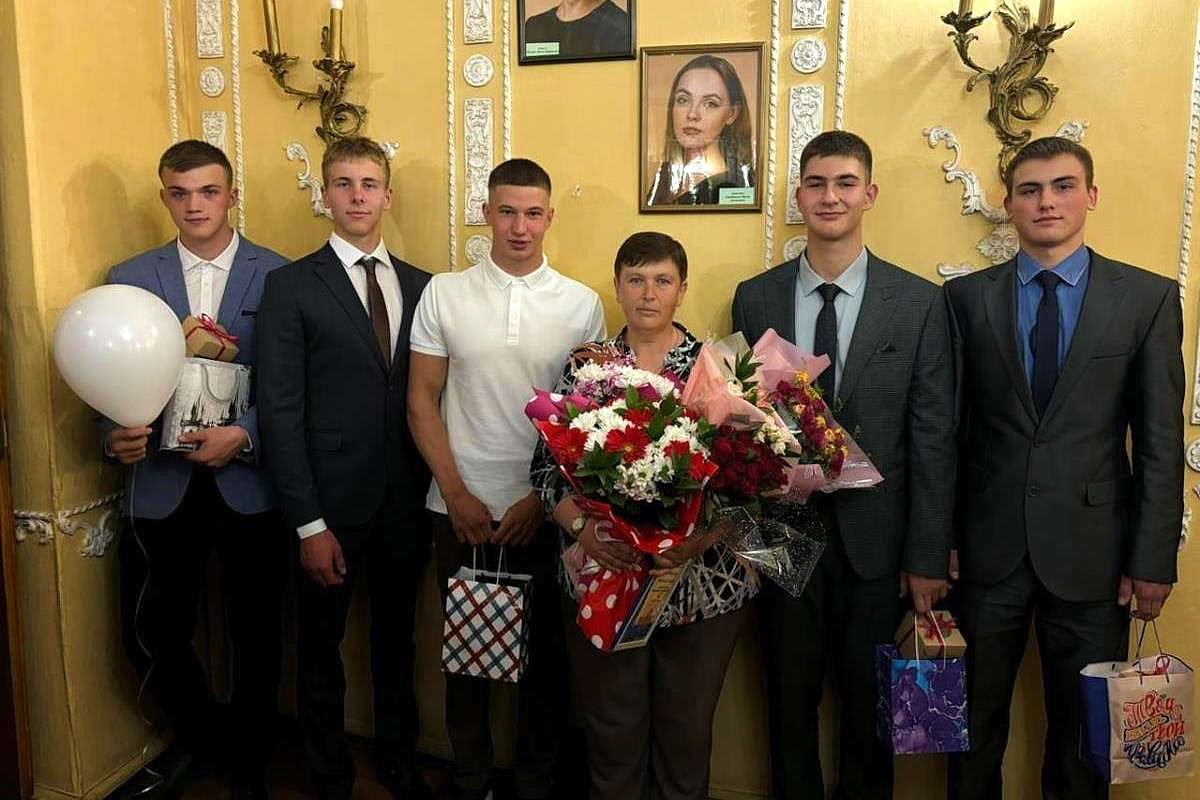 Самая любимая! Самая заслуженная! Марина Лобанова отметила юбилей