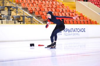Тверские конькобежцы открыли сезон с медалей «Мемориала Олега Гончаренко» Тверские конькобежцы открыли сезон с медалей «Мемориала Олега Гончаренко»