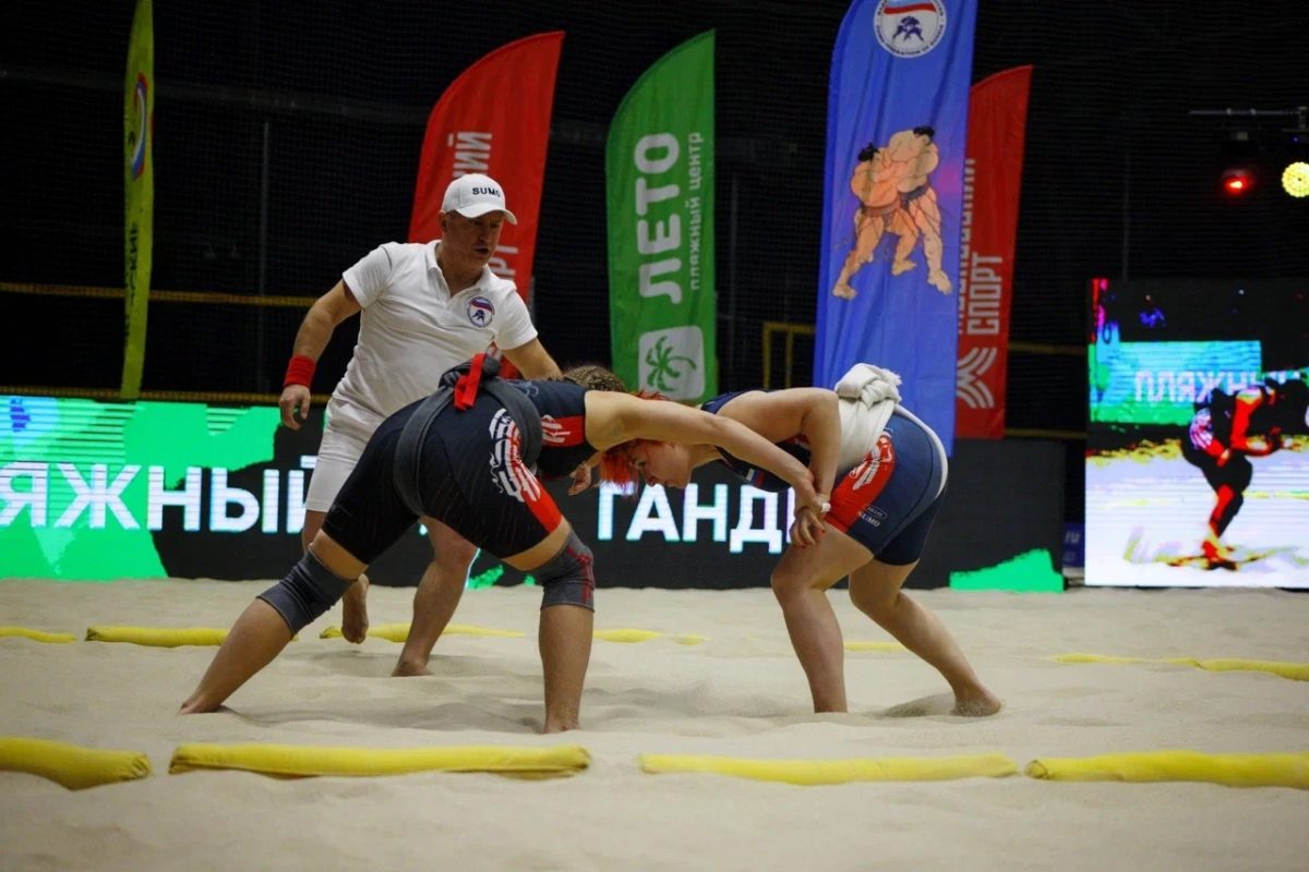 Девушка из Тверской области дважды покорили пьедестал Кубка Содружества по сумо