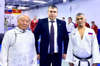 Легенда мирового сумо Адар Куулар провел мастер-класс в Твери