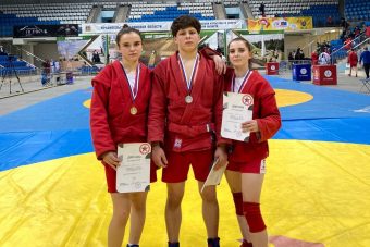Самбисты Тверской области покорили пьедестал юниорского первенства ЦФО