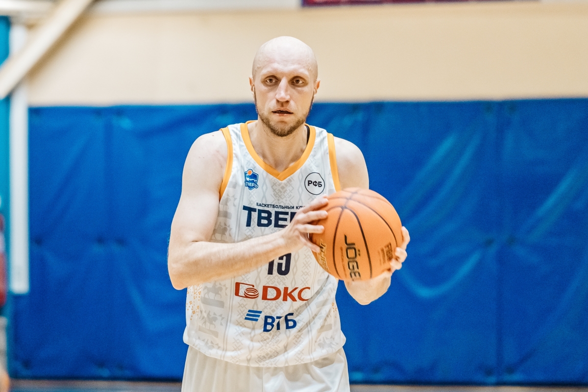 Константин Новиков помог БК «Тверь» продлить победную серию в чемпионате ЦФО