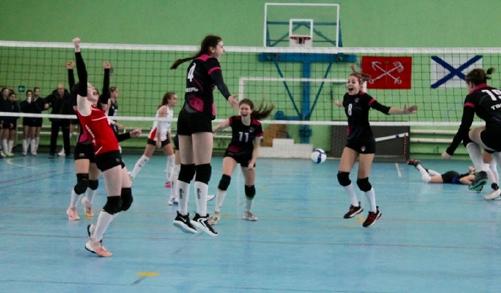 Тверские волейболистки начали новый год с наград всероссийской пробы