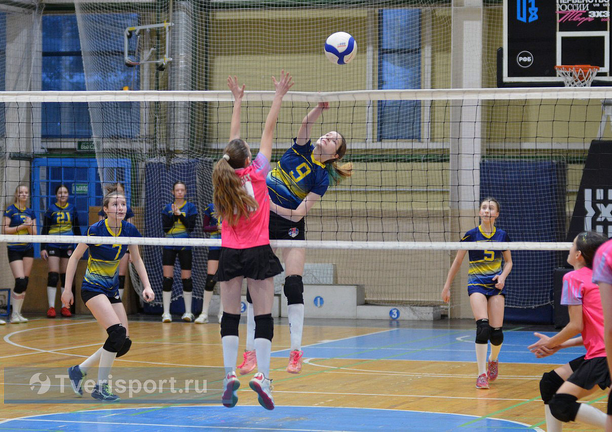 Взлетая выше сетки: волейболистки разыграли награды первенства Тверской области