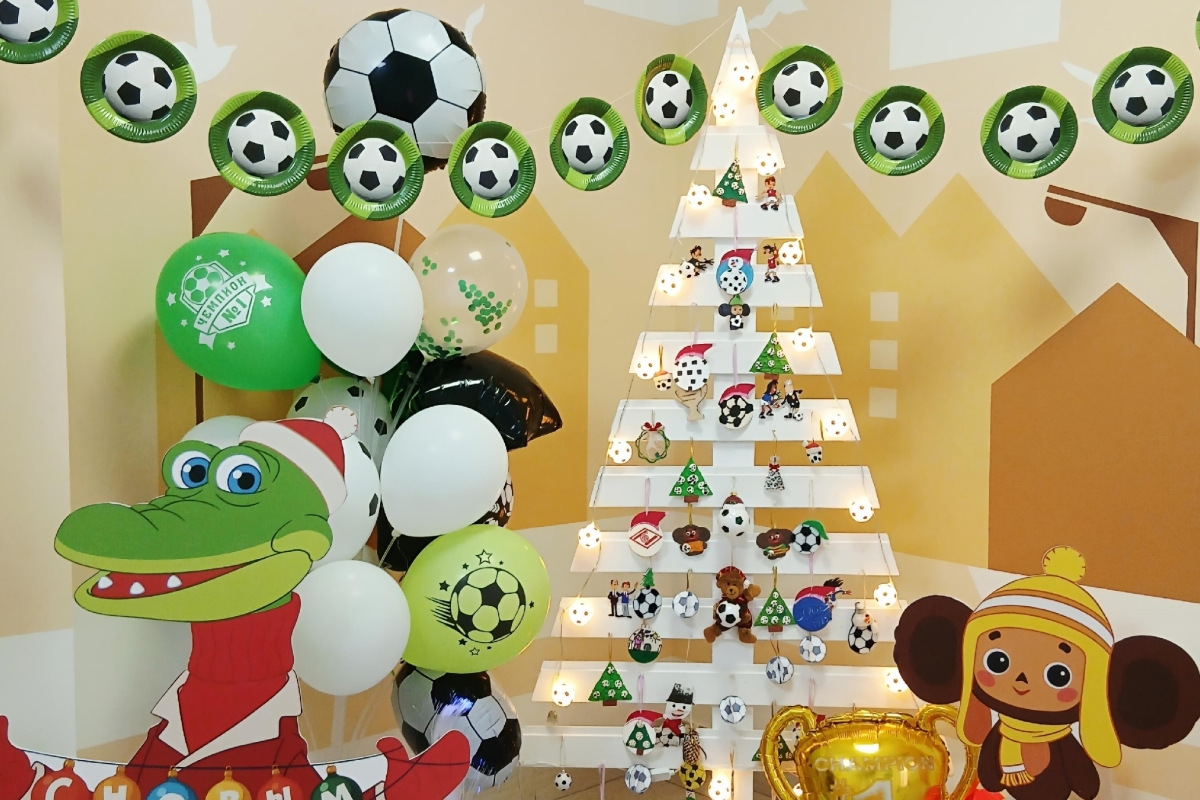 Тверской детсад борется за финал всероссийского конкурса на самую футбольную ёлку