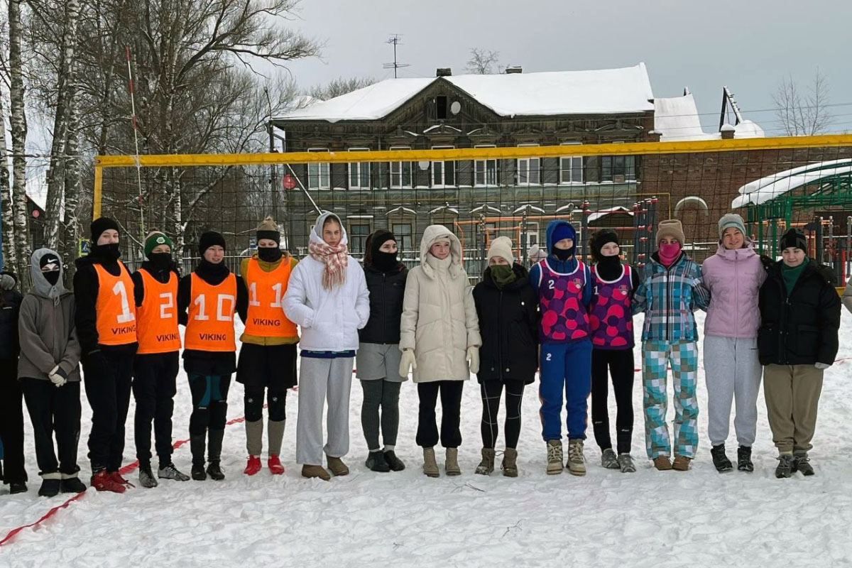 В Тверской области состоялся первый региональный чемпионат по волейболу на снегу