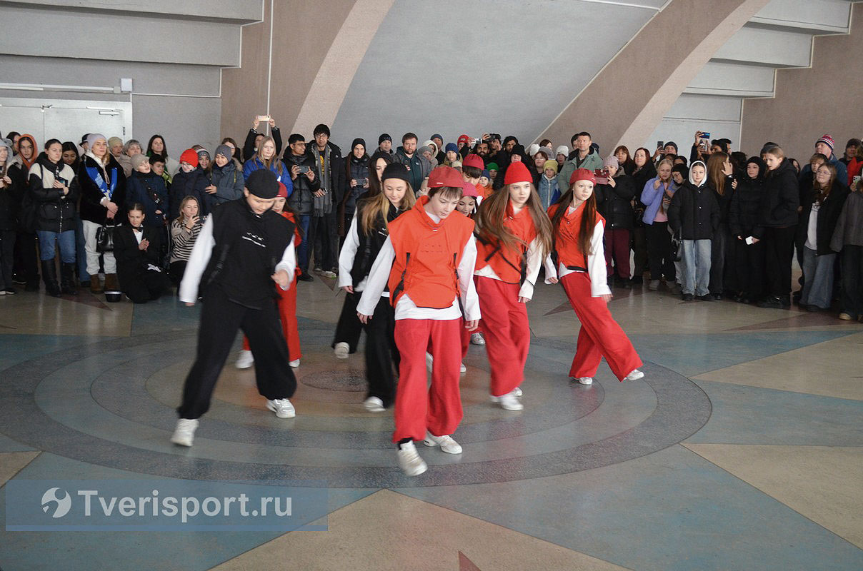 В Твери день зимних видов спорта принес рекорд на хоккейном матче