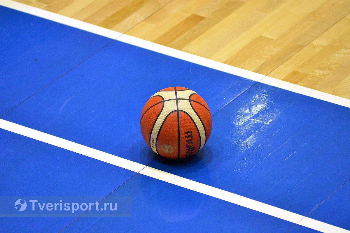 Дриблинг в баскетболе: техника ведения мяча, ошибки и примеры игры