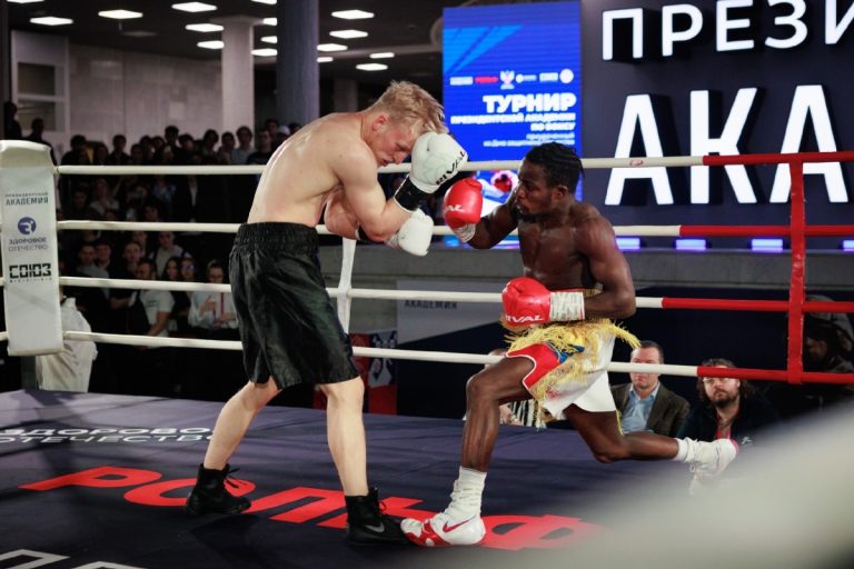Боксер-профессионал из Тверской области одержал первую международную победу