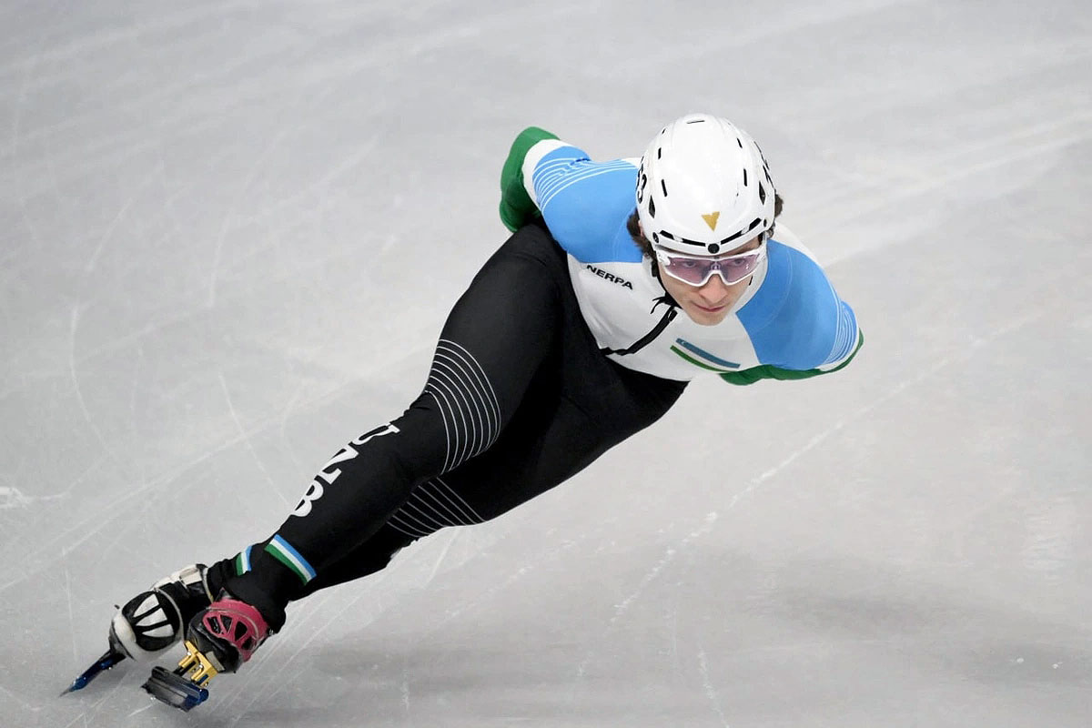 Шорт-трекист из Твери после жуткого падения продолжает борьбу за медаль Олимпиады