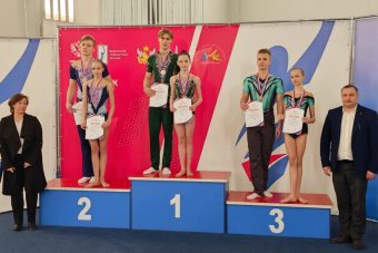 Тверские акробаты завоевали серебро и бронзу первенства ЦФО