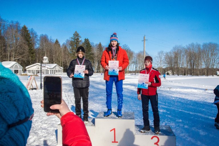 В Тверской области на «Куракинской лыжне» разыграно 15 комплектов наград В Тверской области на «Куракинской лыжне» разыграно 15 комплектов наград