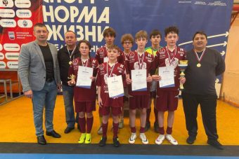 Команды Медновской СШИ оформили золотой дубль на областном турнире по футболу Команды Медновской СШИ оформили золотой дубль на областном турнире по футболу