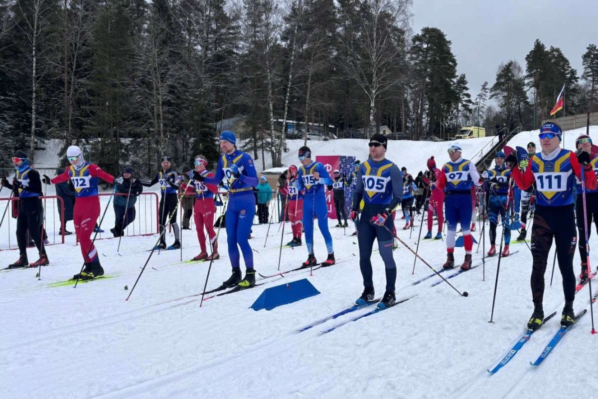 90-летний Липашов дал старт юбилейному лыжному марафону под Тверью