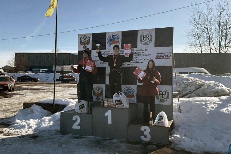 В Твери три девушки завоевали награды областных автогонок
