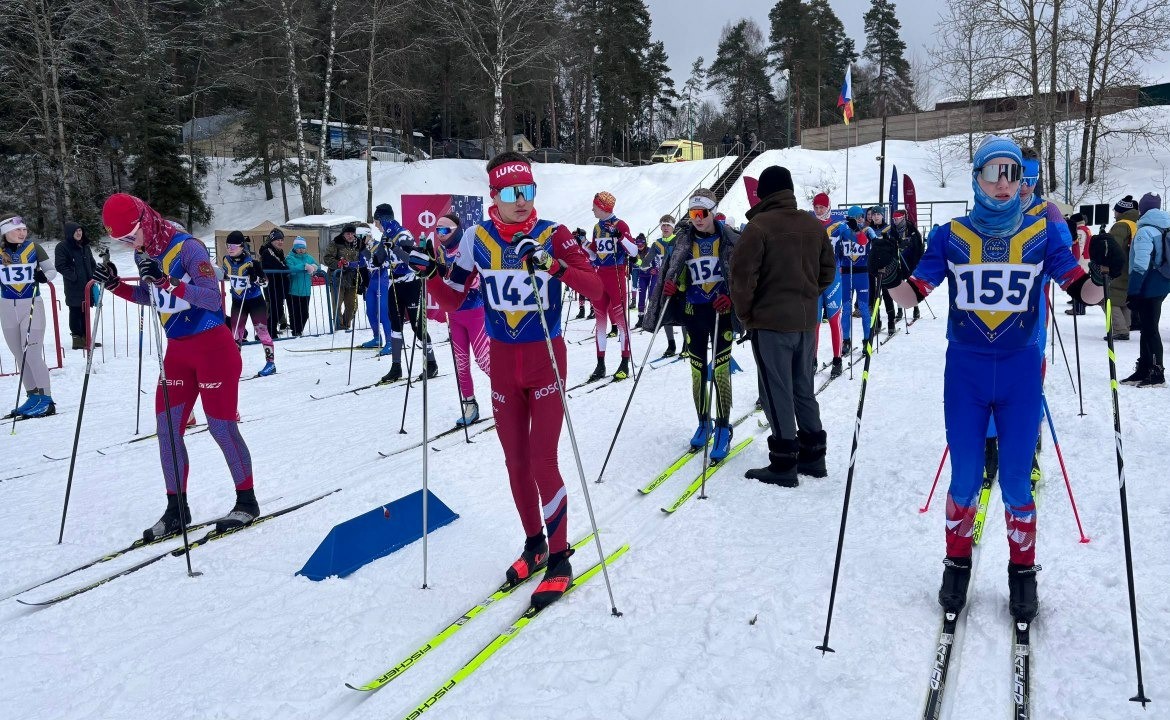90-летний Липашов дал старт юбилейному лыжному марафону под Тверью