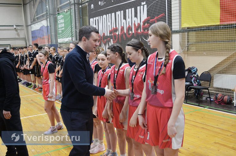 Удержались на вершине: девушки из Маскатихи и юноши из Озерного защитили титул чемпионов Удержались на вершине: девушки из Маскатихи и юноши из Озерного защитили титул чемпионов