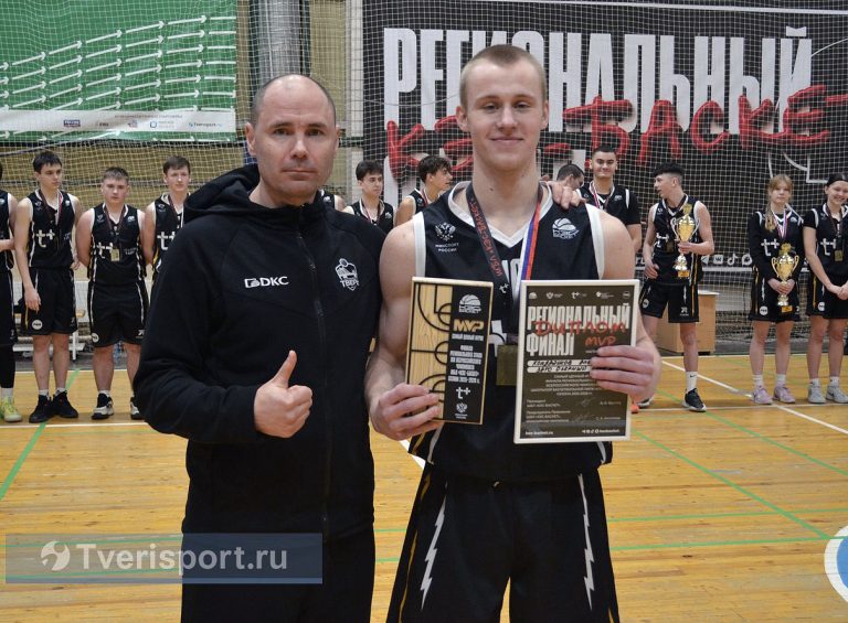 Удержались на вершине: девушки из Маскатихи и юноши из Озерного защитили титул чемпионов