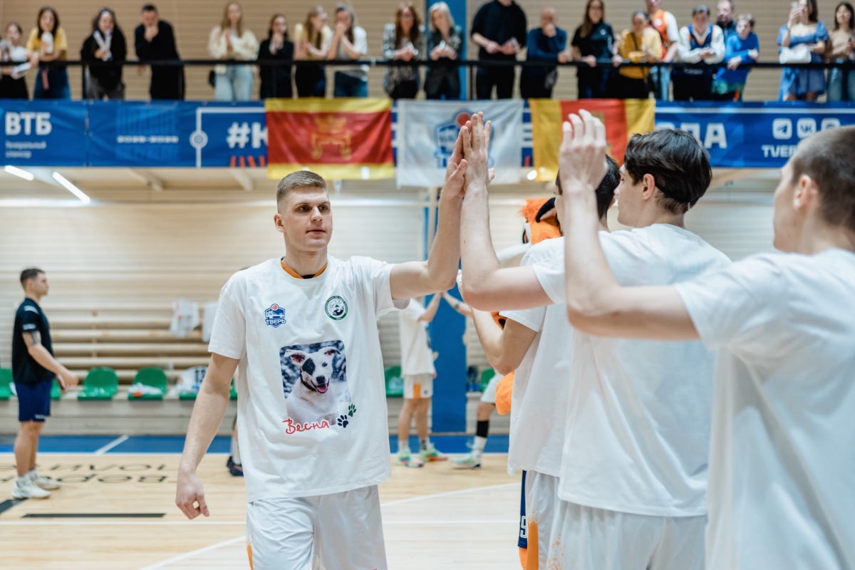 В Твери впервые прошел благотворительный матч «Кошки» vs «Собаки»