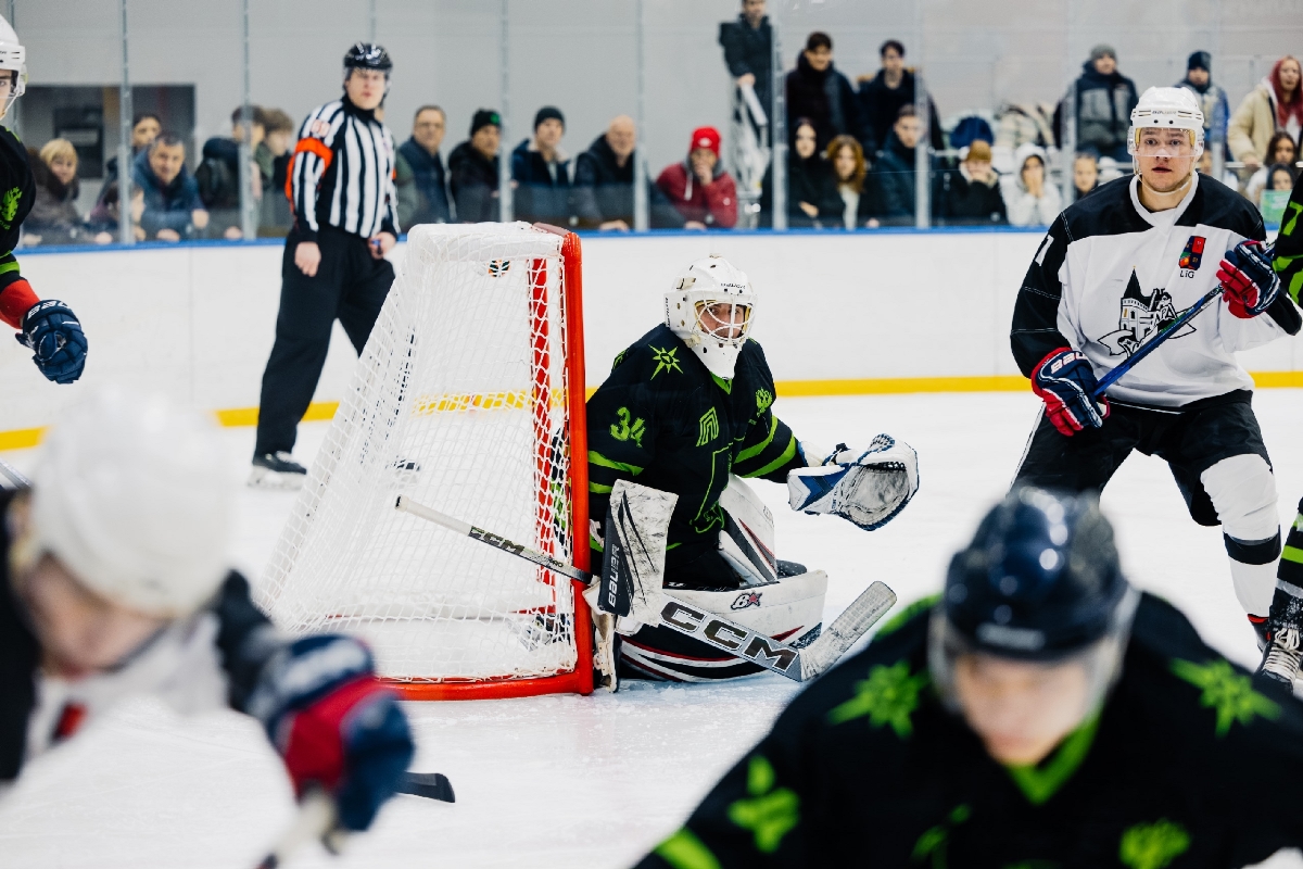 Школьники спели «Катюшу» в поддержку «ТХК Патриот»