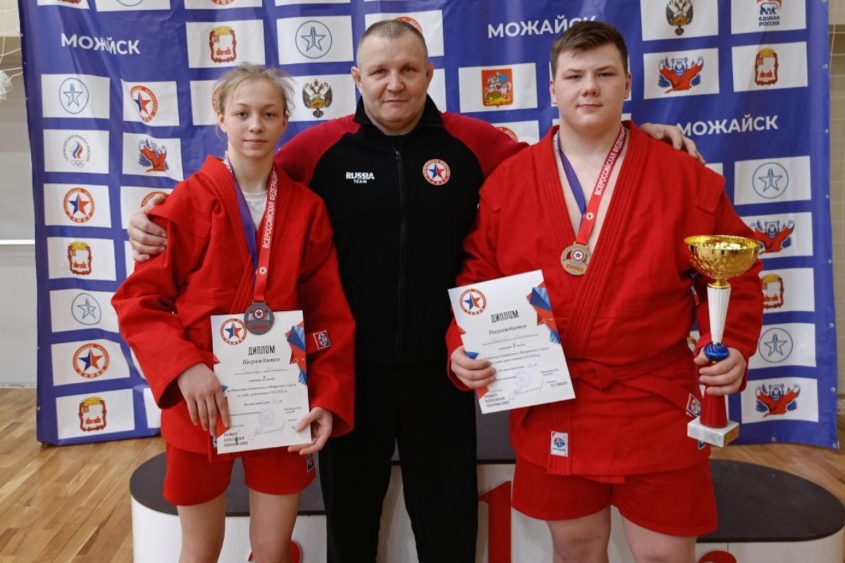 Самбисты Тверской области завоевали золото и серебро первенства ЦФО