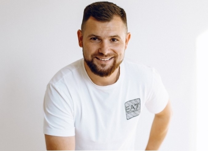 Компания бывшего футбольного арбитра отремонтирует легендарный бассейн в Твери