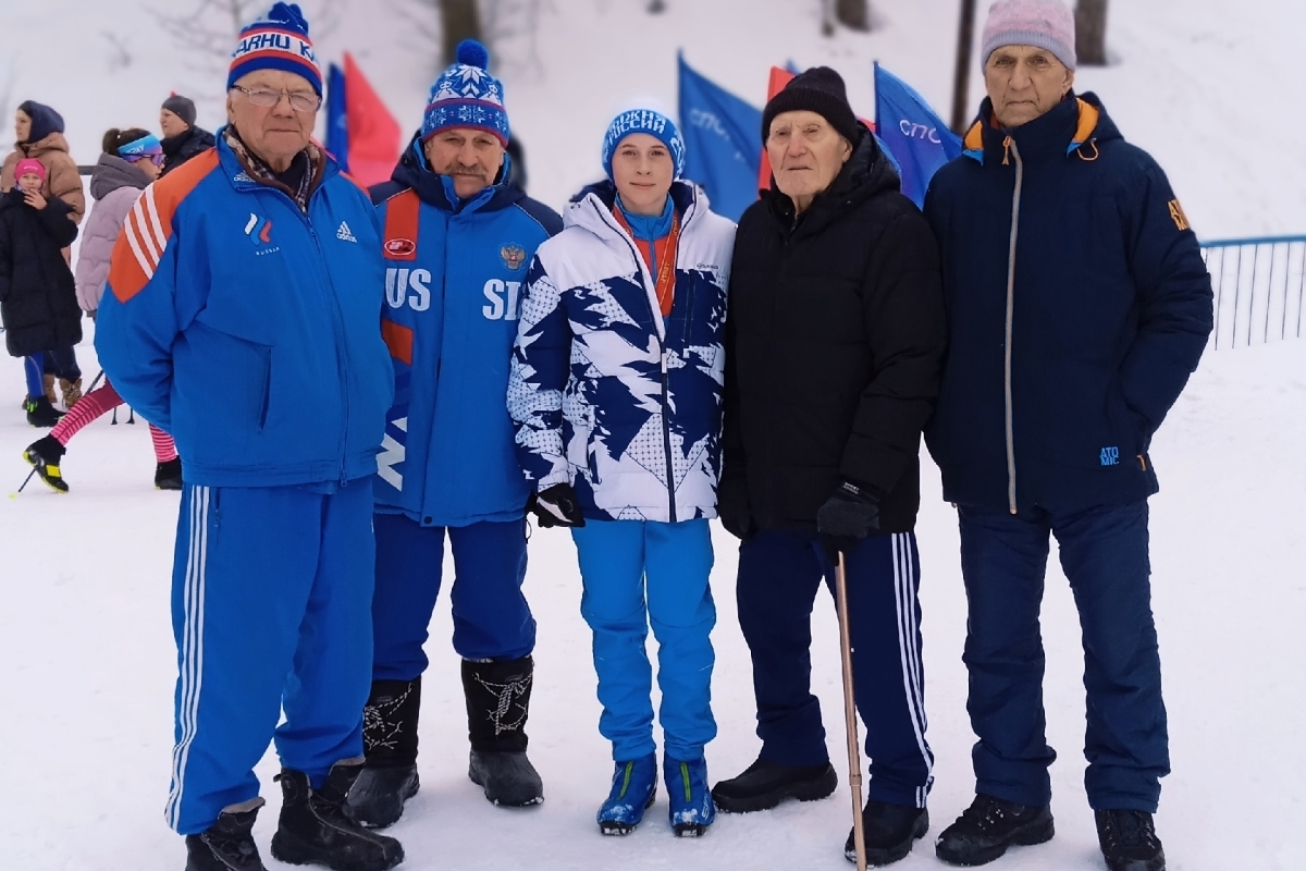 90-летний Липашов дал старт юбилейному лыжному марафону под Тверью
