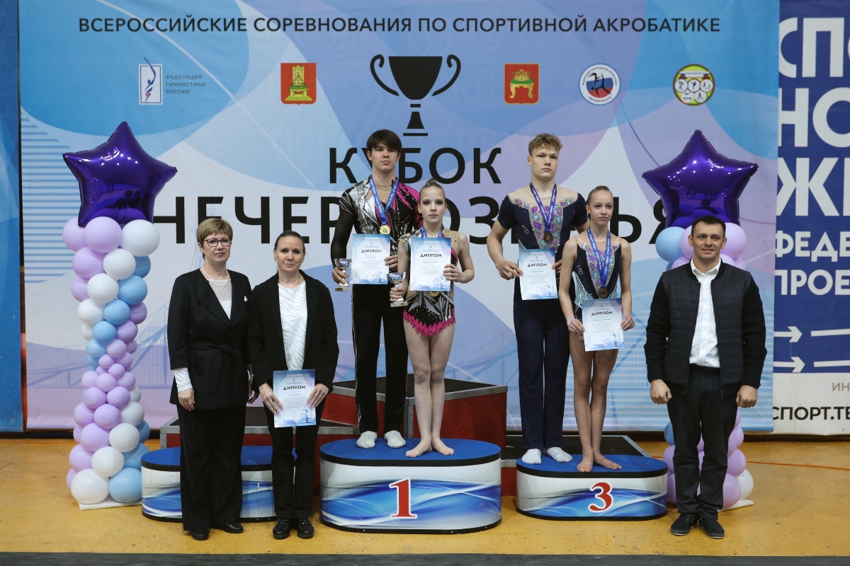 Тверские акробаты в родных стенах завоевали семь медалей всероссийских соревнований