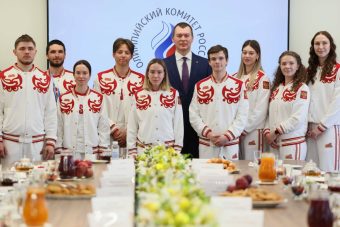 Министр спорта России наградил лыжницу из Твери Министр спорта России наградил лыжницу из Твери