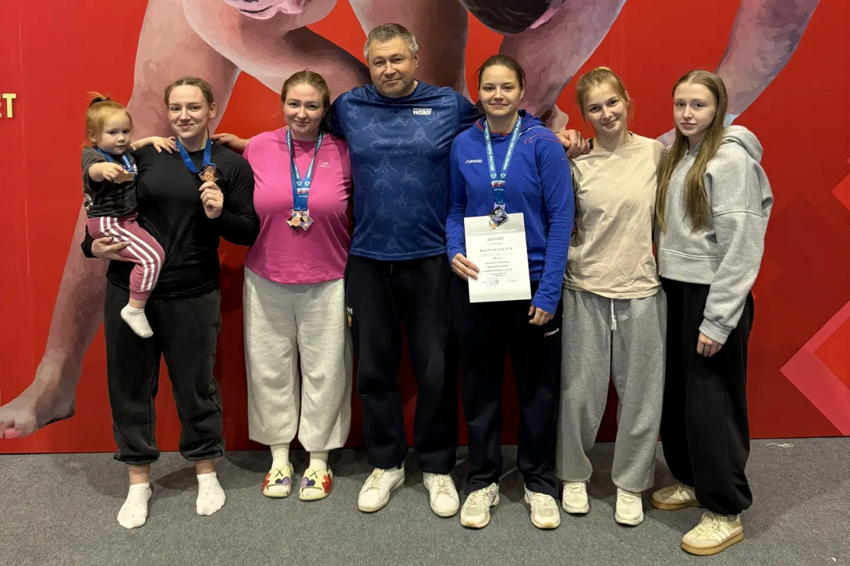 «Мама, молодец!»: двухлетняя Василиса вдохновила тверскую спортсменку на чемпионате России по сумо