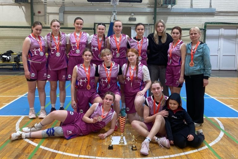 «Спасибо вам, девчонки!»: названы лучшие баскетболистки Тверской области среди юниорок