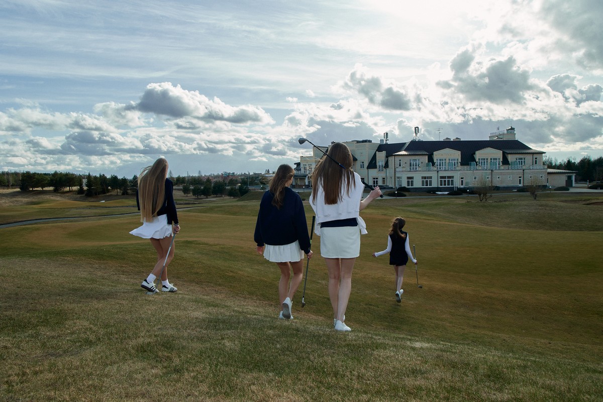 Красавицы с клюшками: в Тверской области опровергают миф о  недоступности гольфа