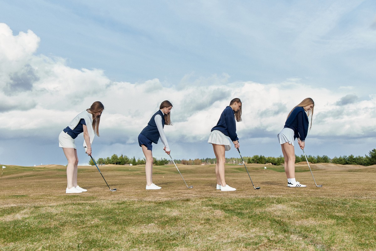 Красавицы с клюшками: в Тверской области опровергают миф о  недоступности гольфа