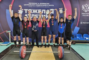Первый чемпион в 21 веке! 16-летнему штангисту из Тверской области нет равных в ЦФО