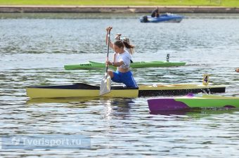 В Твери гребцы на байдарках и каноэ открыли летний сезон