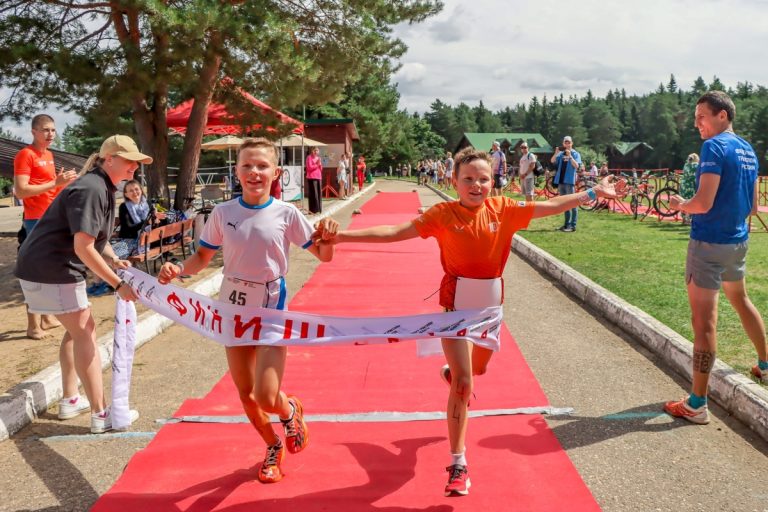 Семейный триумф: названы чемпионы Тверской области по триатлону