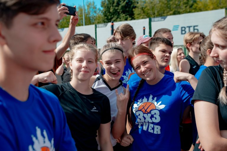 Площадка, объединяющая поколения: тверской Центр уличного баскетбола отмечает день рождения Площадка, объединяющая поколения: тверской Центр уличного баскетбола отмечает день рождения
