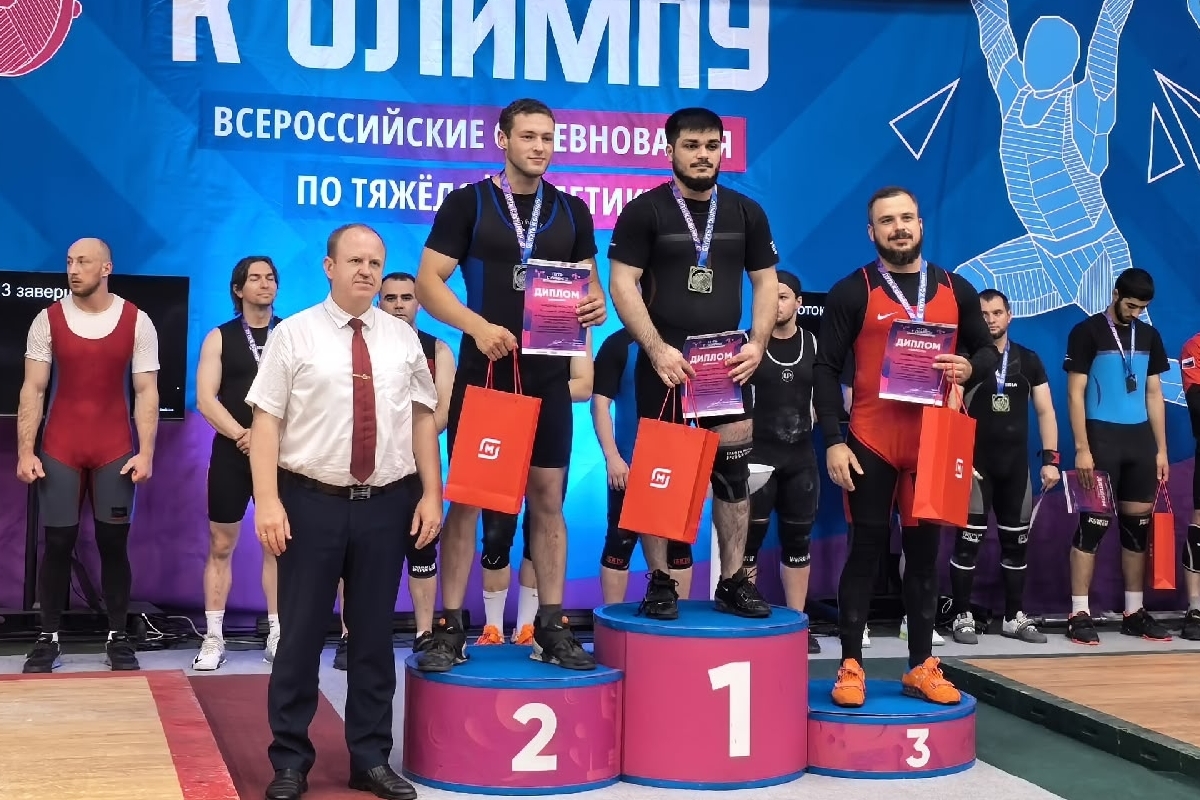 И сразу – в музей! Тверской штангист превзошел результат чемпиона мира