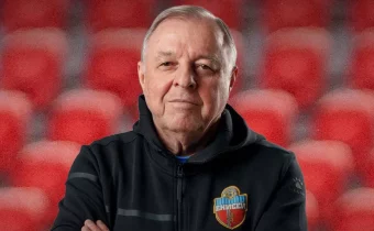 Александр Тарханов: «В советские времена играли по льду — погода не оправдание»