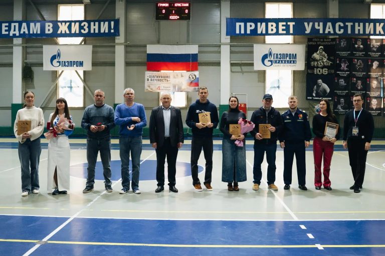 «Никто не забыт»: на футбольном поле в Торжке сразились за честь погибших бойцов