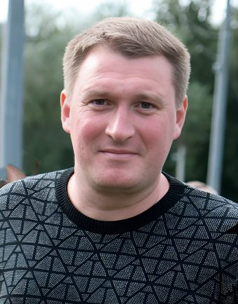 «Всё решилось в последнем туре»: Роман Серов – об историческом триумфе «Бумажника» и интригах чемпионата Тверской области